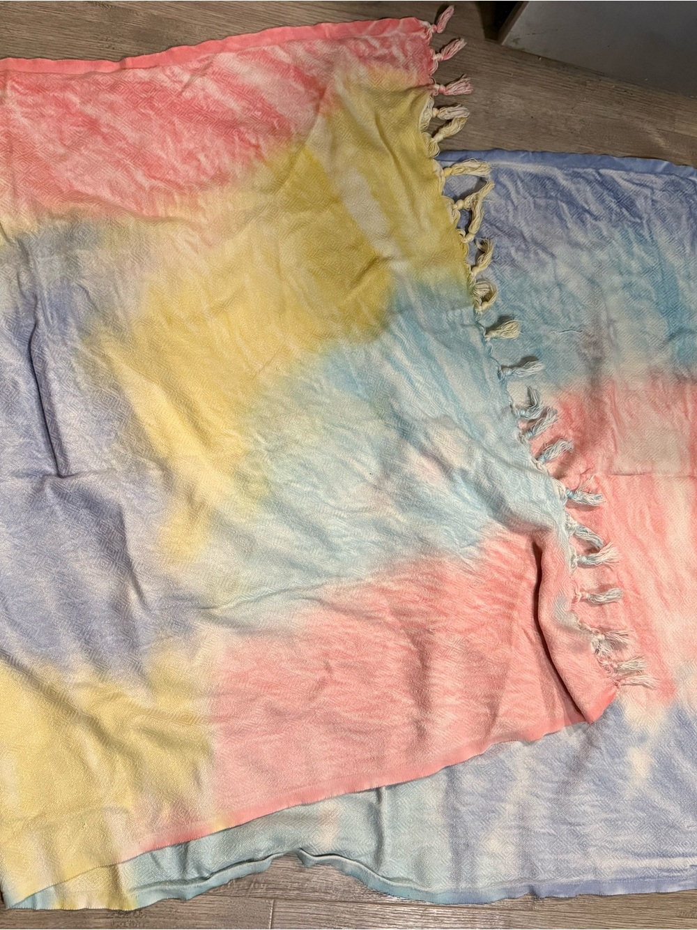 Pastel Tie-Dye Tassel Throw Blanket
